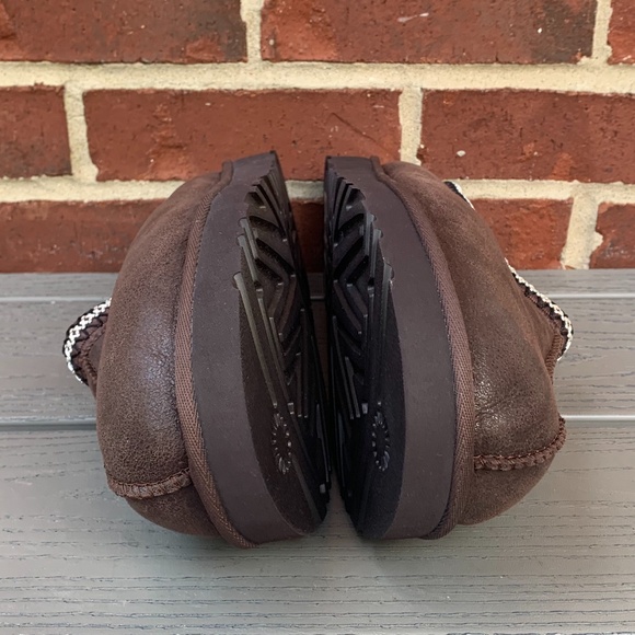 UGG Tasman Men's Leather Slipper - Picture 9 of 12